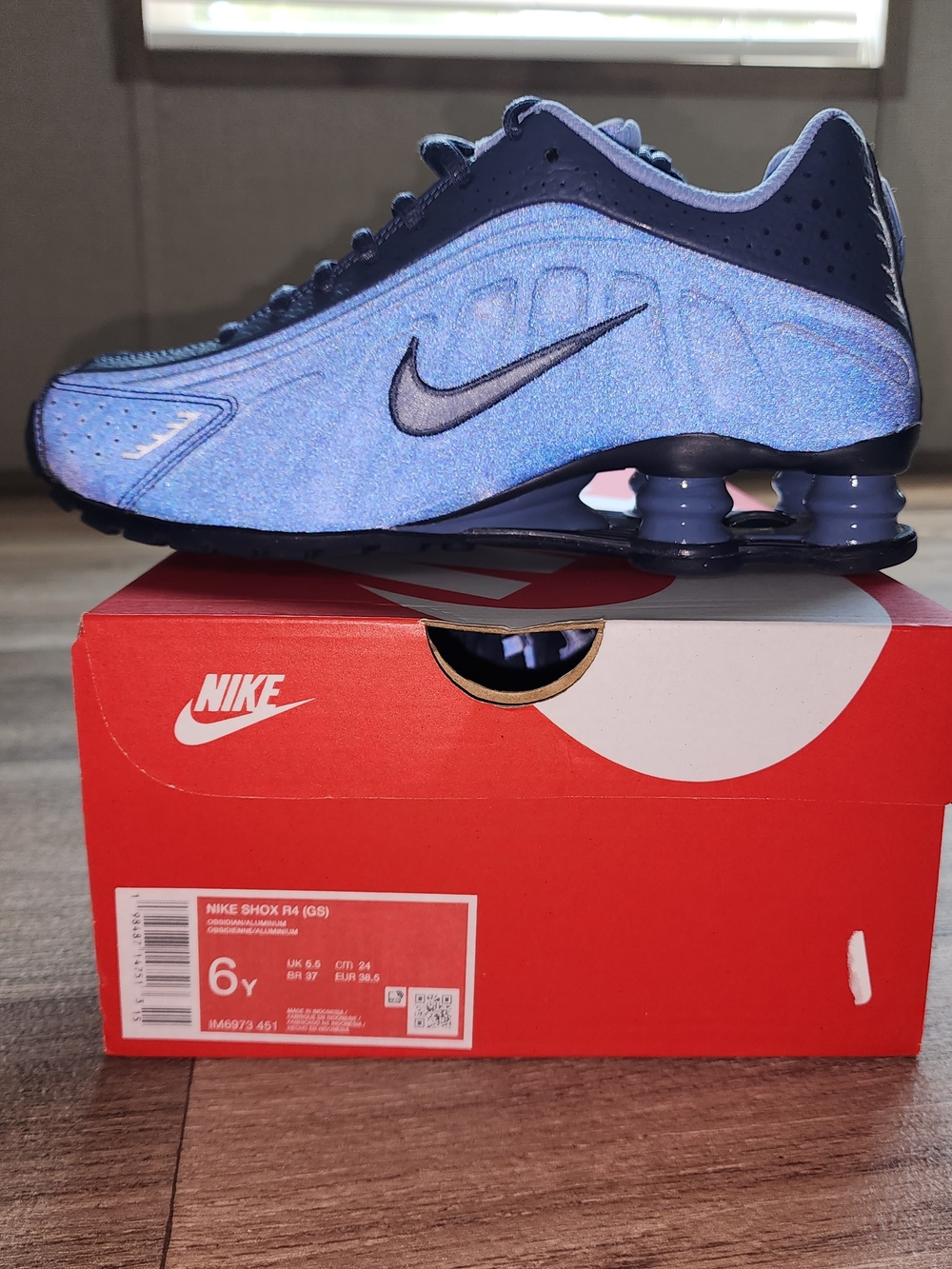Nike Shox R4 Iridescent Light Blue with Navy Accents
